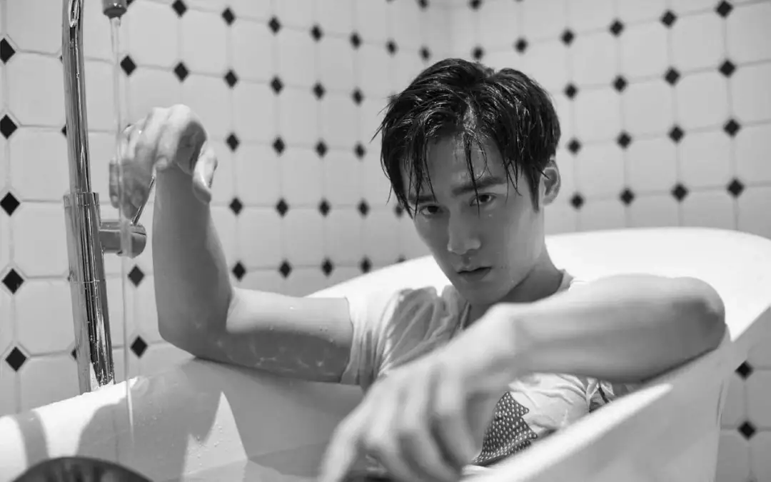 前超一线男星任泉退圈后发展_陈冠希退出娱乐圈后创立品牌_退出娱乐圈香港男星